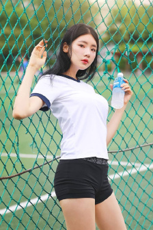 女主沦为阶下囚的小说